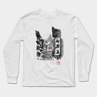 geisha on stairs Long Sleeve T-Shirt